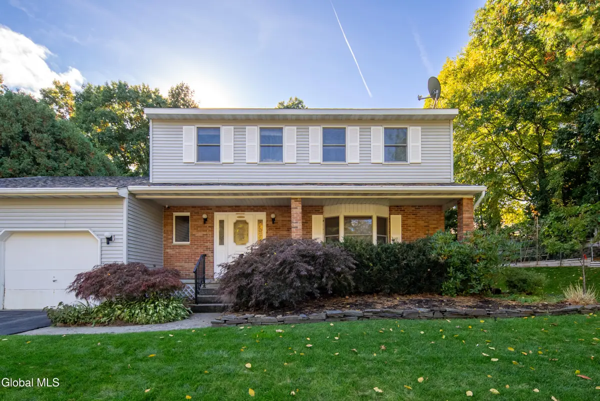 102 Old Coach Road, Clifton Park, NY 12065 - #1