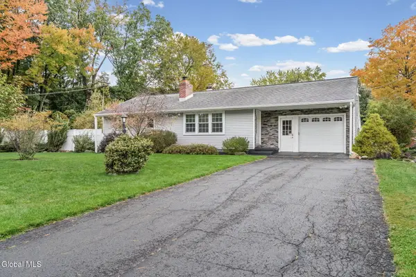 21 Hoefer Street, Colonie, NY 12110