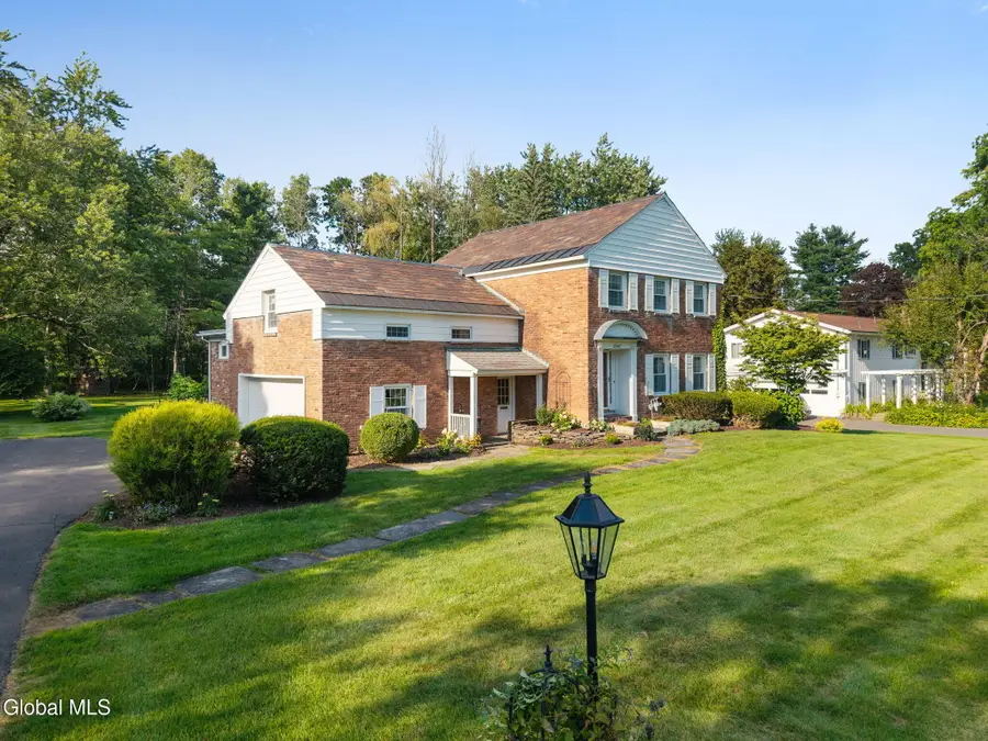 2347 Cayuga Road, Niskayuna, NY 12309 - #2