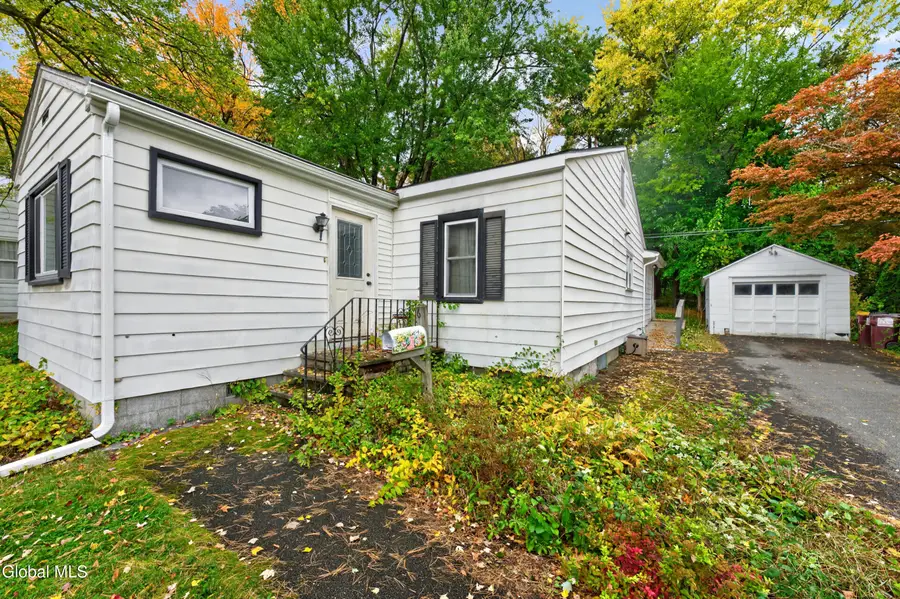 6 George Street, Latham, NY 12110 - #3