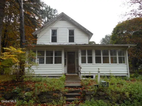 16 Summit Place, Lake Luzerne, NY 12846