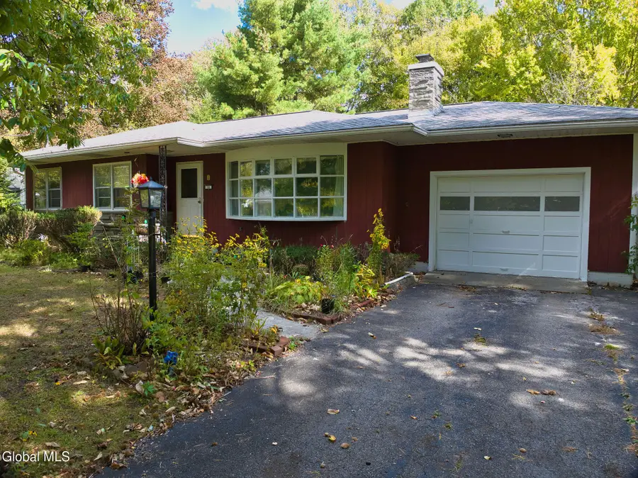 38 E Wiggand Drive, Glenmont, NY 12077 - #2