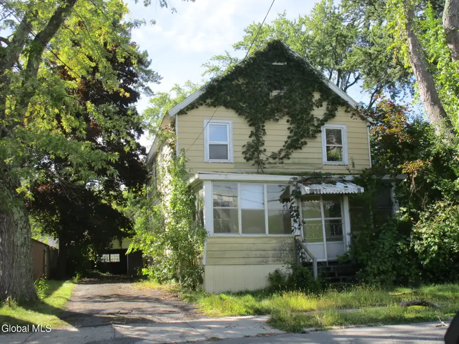 322 Vliet Boulevard, Cohoes, NY 12047 - #3