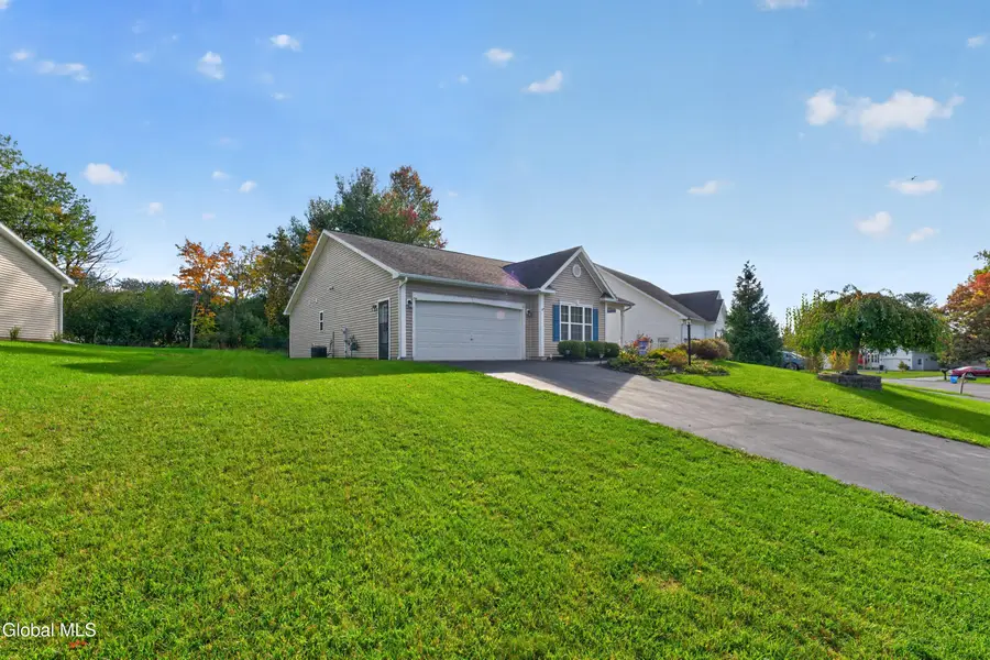 8 Slatestone Drive, Scotia, NY 12302 - #2