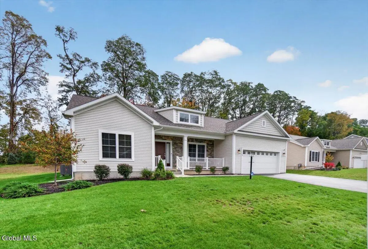 12 Farmington Court, Glenmont, NY 12077 - #1
