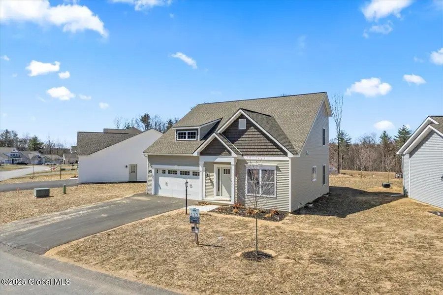 96 Lakepointe Way, Saratoga Springs, NY 12866 - #2