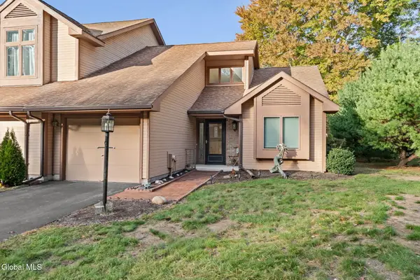 4009 Georgetown Square, Guilderland, NY 12303