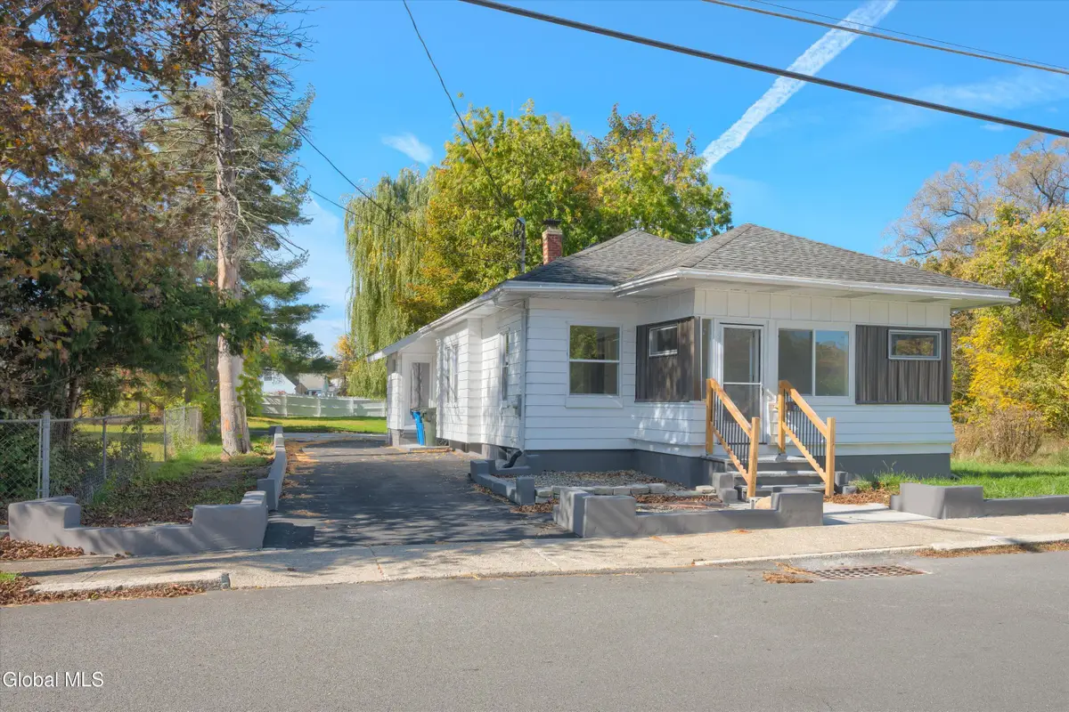 21 Edward Street, Cohoes, NY 12047 - #1