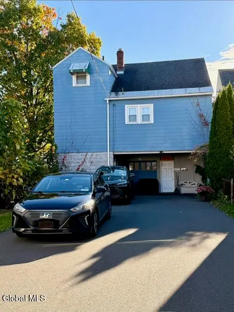 16 Mapleridge Avenue, Albany, NY 12209