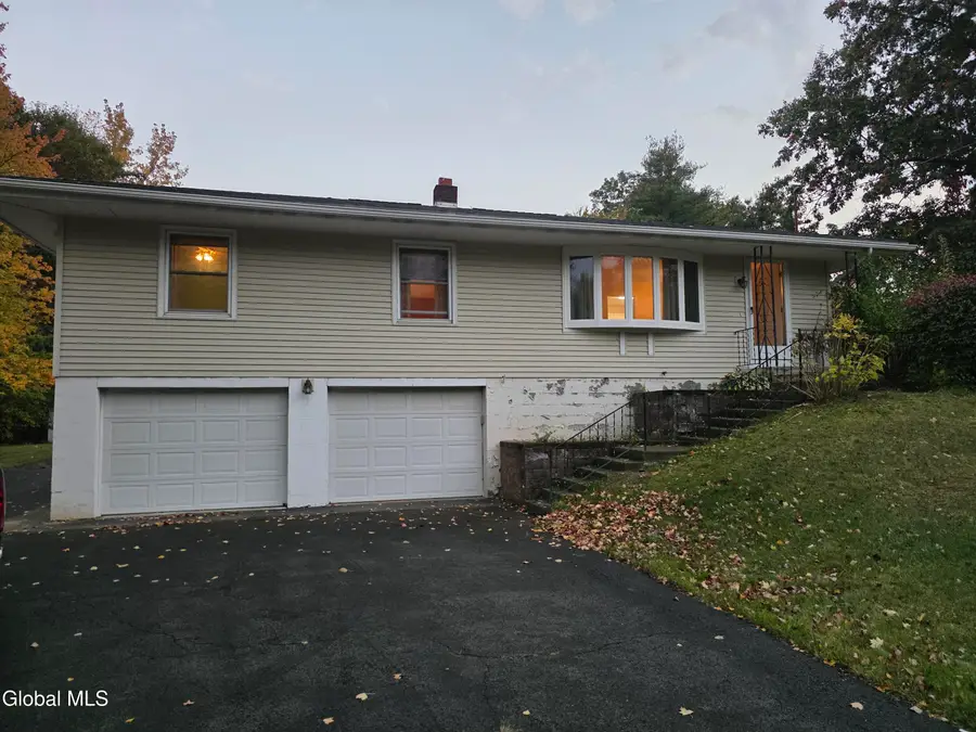 32 New Shaker Road, Colonie, NY 12205 - #3