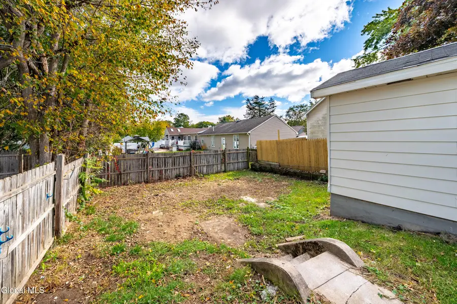 1512 Helderberg Avenue, Rotterdam, NY 12306 - #3