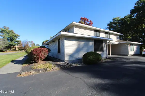 81 Yorkshire Drive, East Greenbush, NY 12061