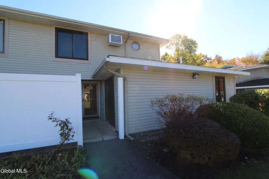 81 Yorkshire Drive, East Greenbush, NY 12061 - #3