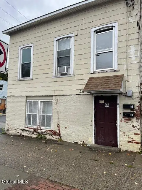 44 Quail, Albany, NY 12206