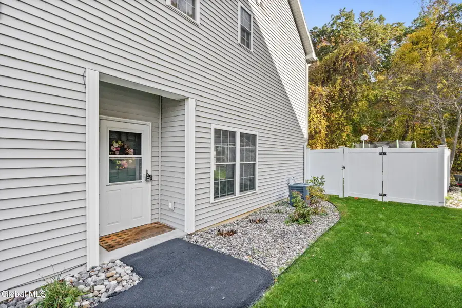 24 Reutter Drive, Selkirk, NY 12158 - #2