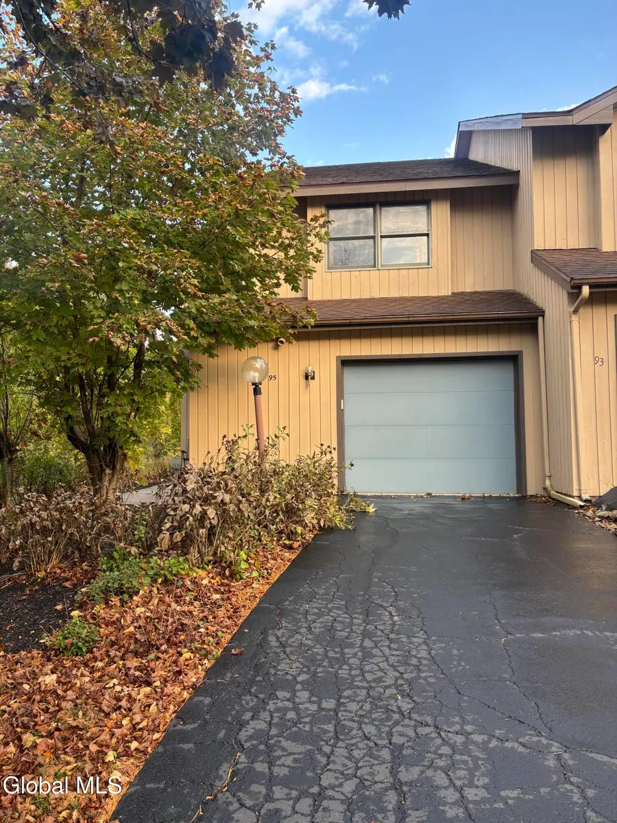 95 Harvard Road, Watervliet, NY 12189 - #2