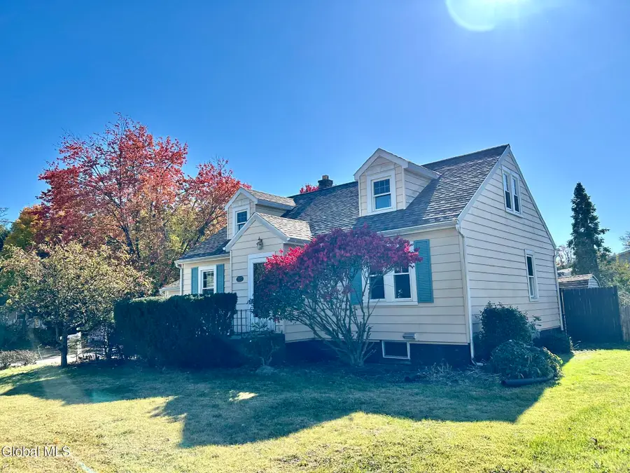 2027 Cardiff Road, Rotterdam, NY 12303 - #3