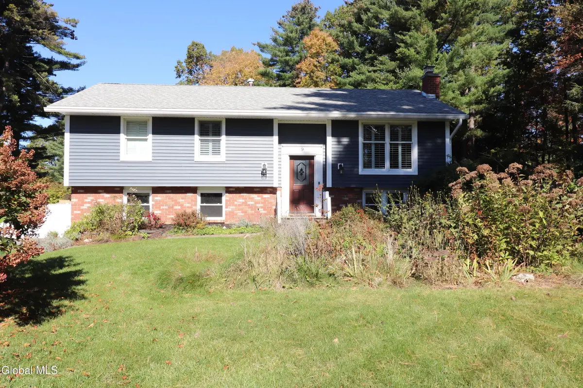 9 Azalea Court, Clifton Park, NY 12065 - #1