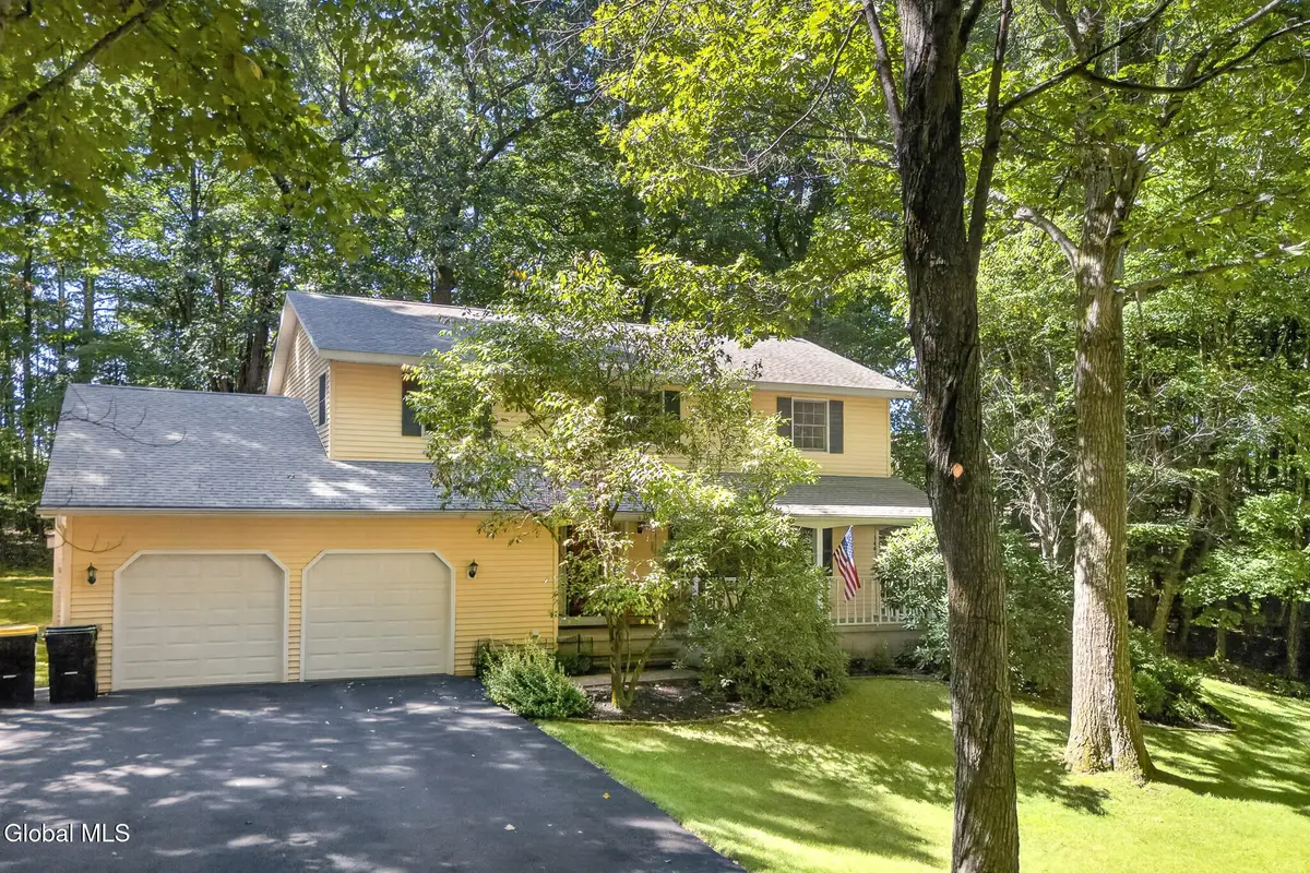 8 Seneca Drive, Poestenkill, NY 12018 - #1