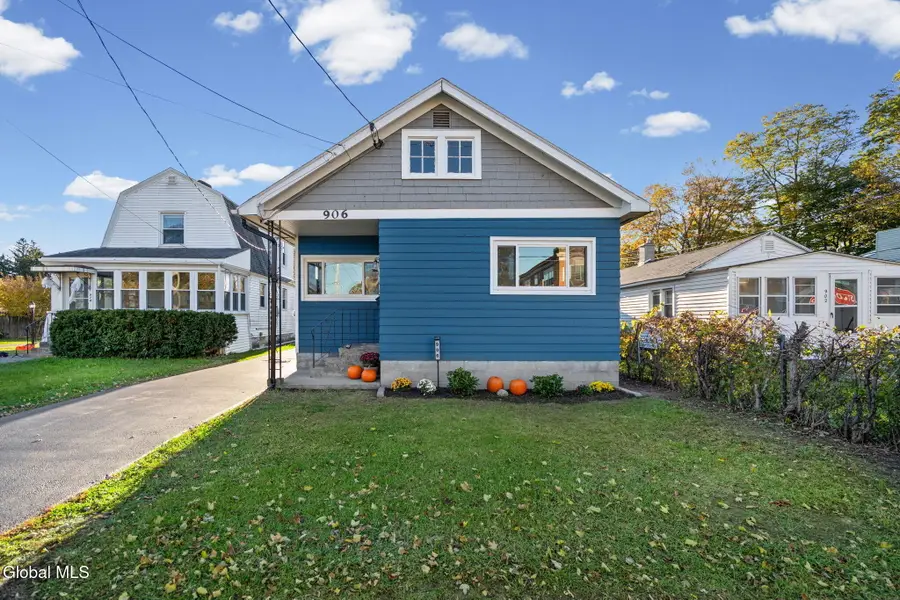 906 Draper Avenue, Rotterdam, NY 12306 - #2