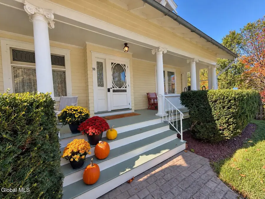 18 Orient Avenue, Averill Park, NY 12018 - #3