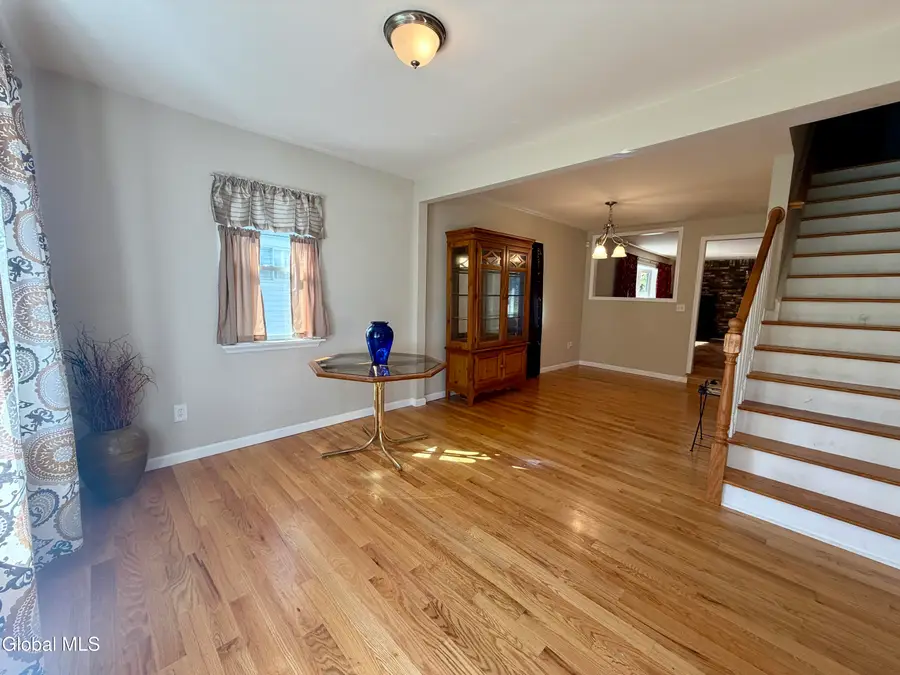 1016 Wallace Avenue, Rotterdam, NY 12306 - #2
