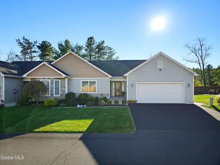 14 Pebble Court, Slingerlands, NY 12159 - #2