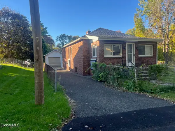 11 Pine Street, Bethlehem, NY 12203