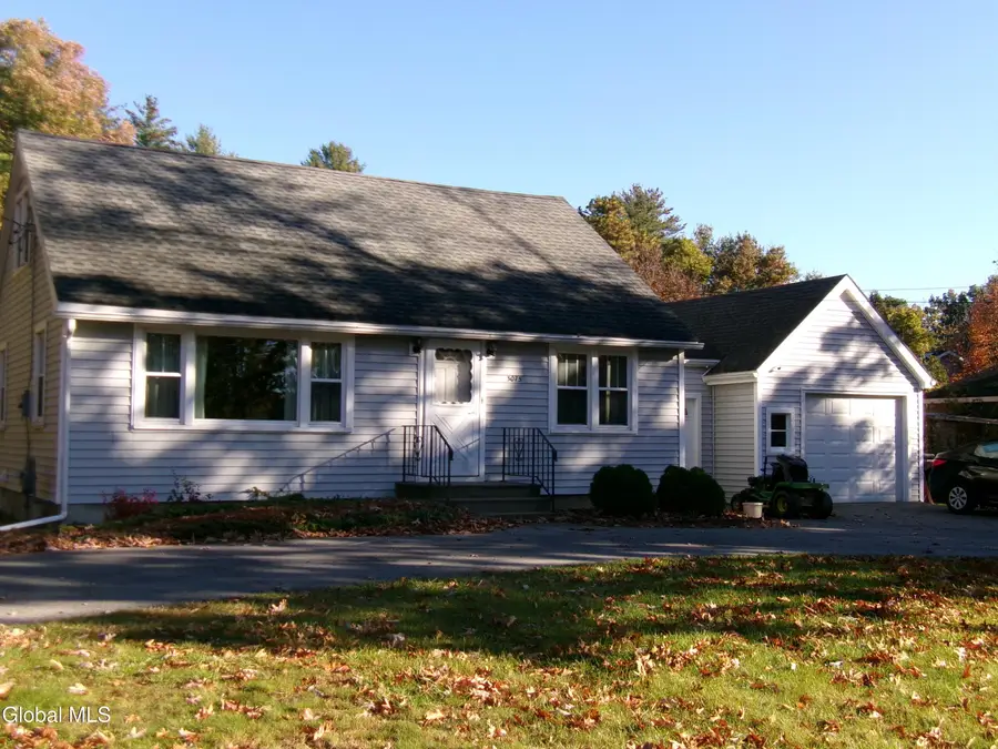 3075 Sunset Lane, Guilderland, NY 12303 - #3