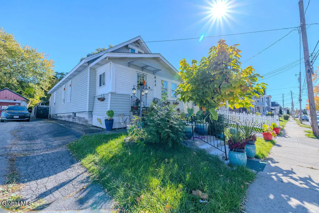 1680 Carrie Street, Schenectady, NY 12308 - #1