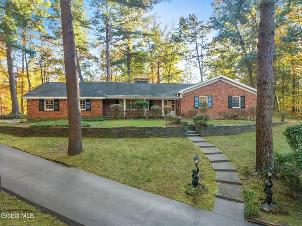 6 Pine Ridge Drive, Guilderland, NY 12084