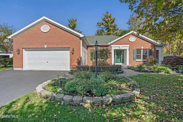 70 Stony Brook Drive, Bethlehem, NY 12158