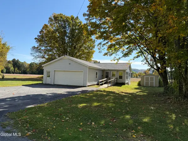11 Hartman Loop, Queensbury, NY 12804