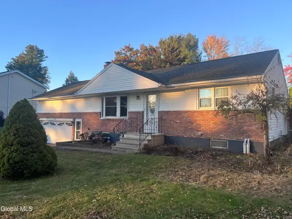242 Pinewood Drive, Guilderland, NY 12303