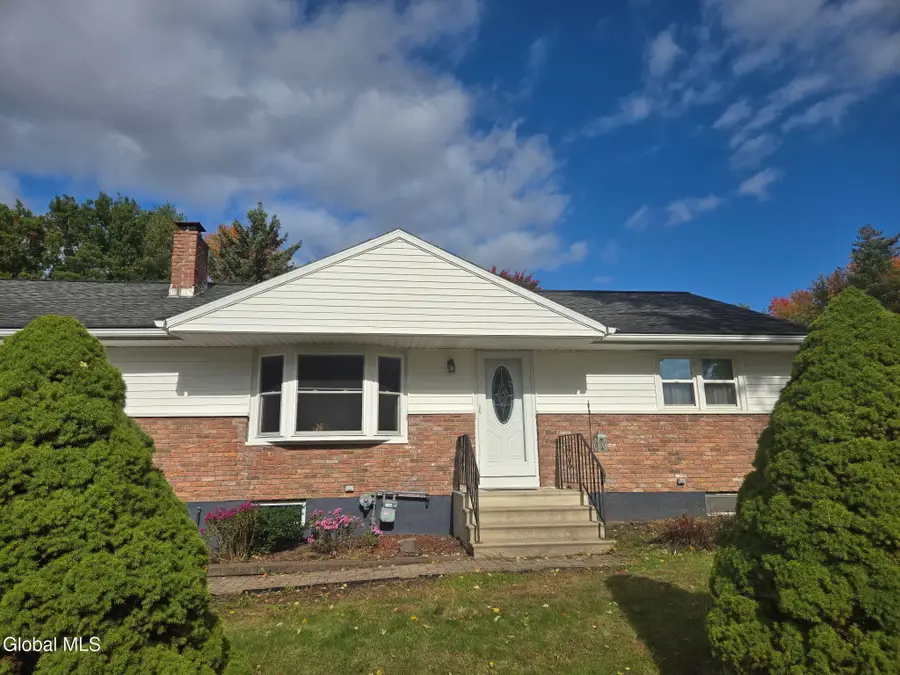 242 Pinewood Drive, Guilderland, NY 12303 - #3