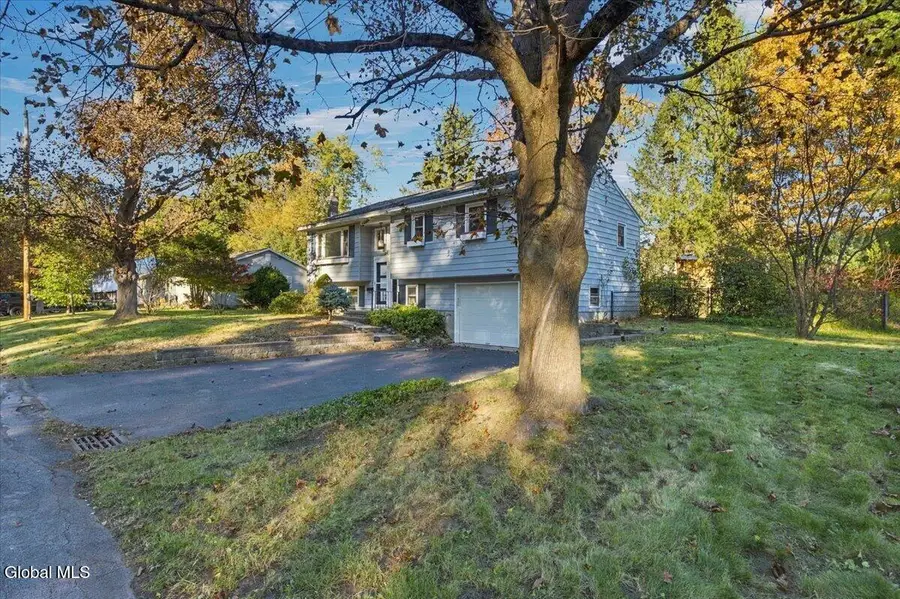 24 Patricia Lane, Saratoga Springs, NY 12866 - #3