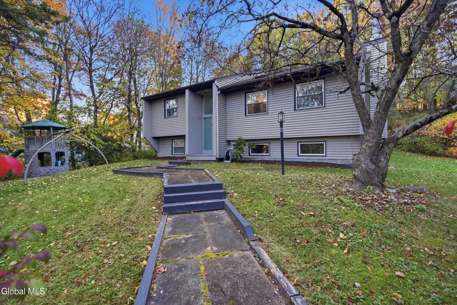 6 Ashford Lane, Colonie, NY 12309 - #2