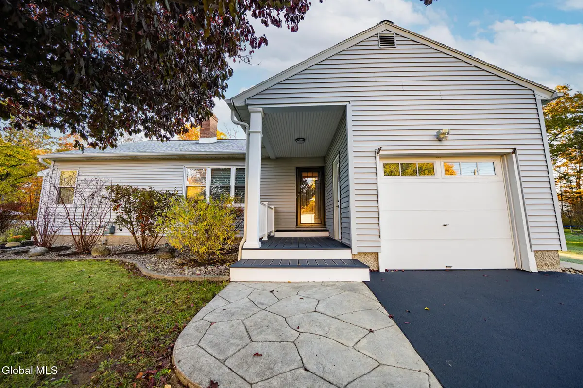 9 Veeder Drive, Colonie, NY 12205 - #1