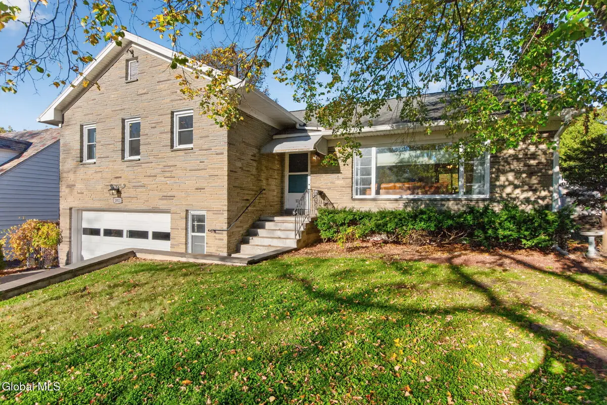 1811 Randolph Road, Schenectady, NY 12308 - #1