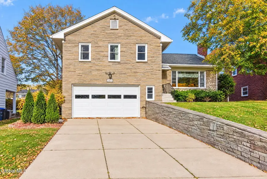 1811 Randolph Road, Schenectady, NY 12308 - #2