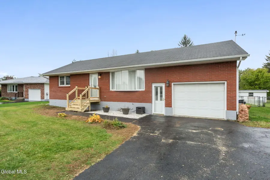 1012 Schuyler Avenue, Rotterdam, NY 12306 - #2