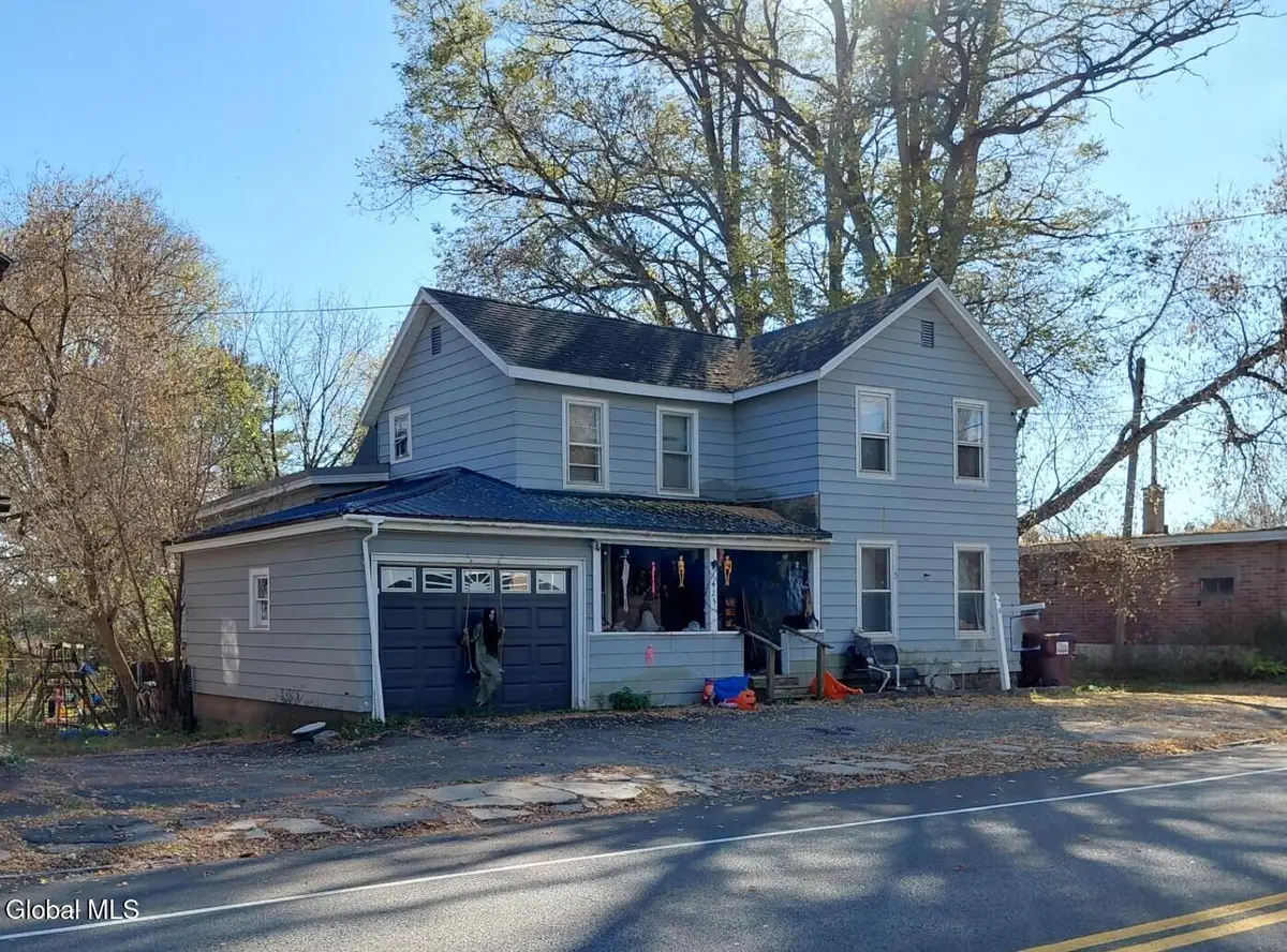 425 S Main Street, Gloversville, NY 12078 - #1