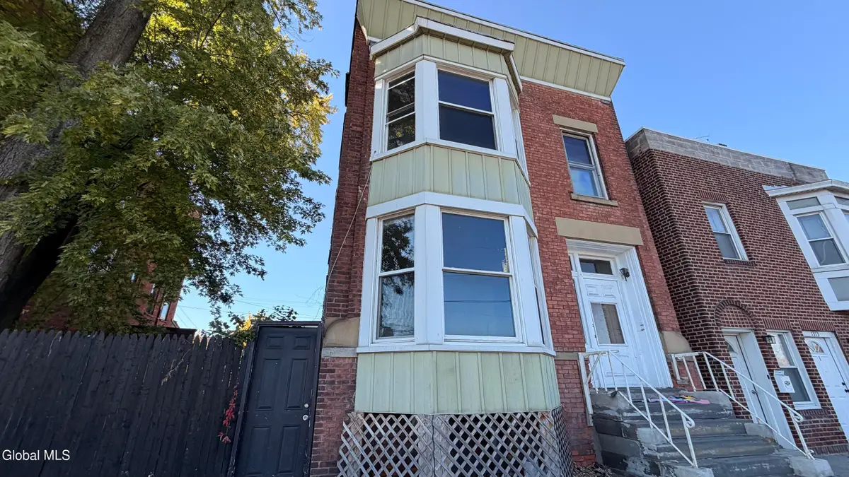 1305 Broadway, Watervliet, NY 12189 - #1
