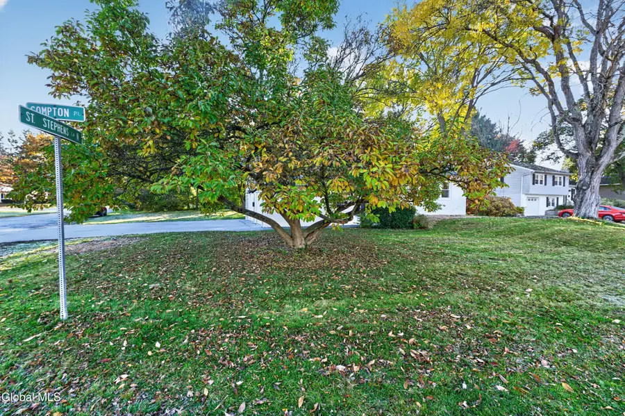 14 Compton Place, Glenville, NY 12302 - #3