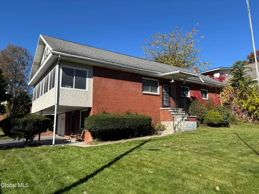51 Winnie Street, Albany, NY 12208 - #3