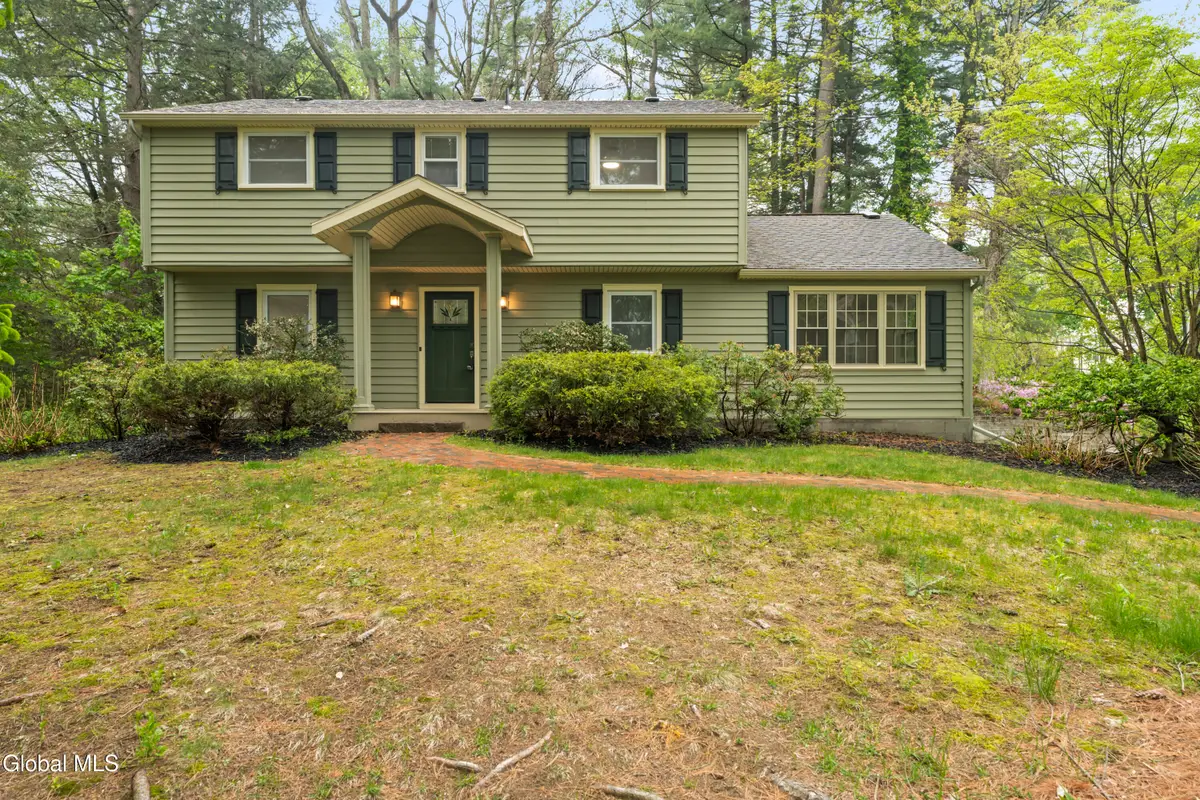 17 Belmonte Lane, Clifton Park, NY 12065 - #1