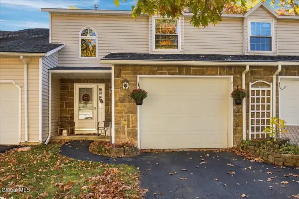 67 Woodside Drive, Albany, NY 12208