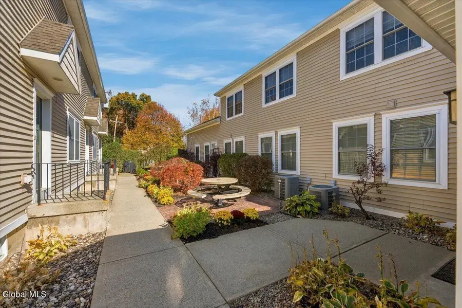 1110 Western Ave #Unit 5, Albany, NY 12203 - #2