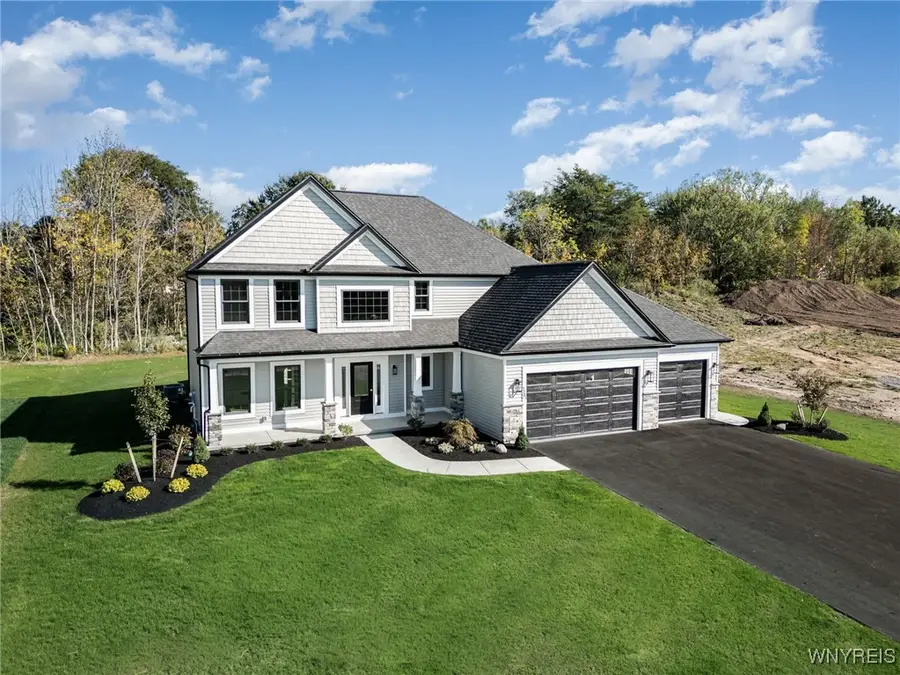 5201 Kandefer's Trail, Williamsville, NY 14221 - Image #2