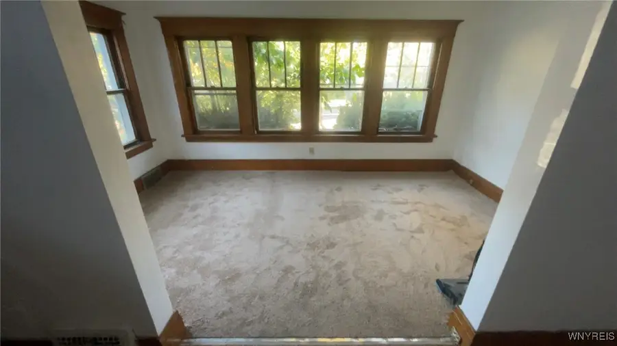 553 Lasalle Avenue, Buffalo, NY 14215 - Image #2